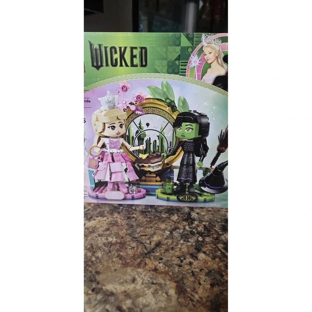 Lego Wicked Elphaba And Glinda Figures, 75682